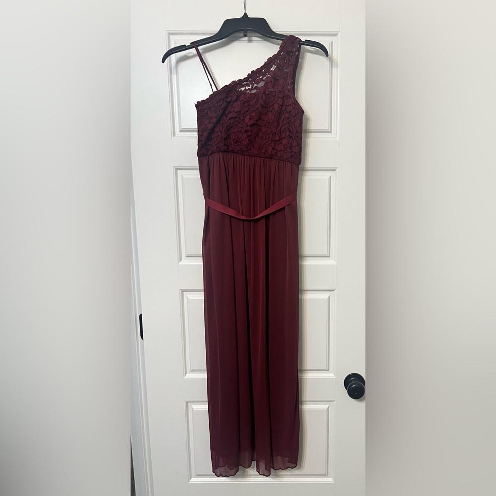 David’s Bridal Junior bridesmaid dress JB9014. Size 12.